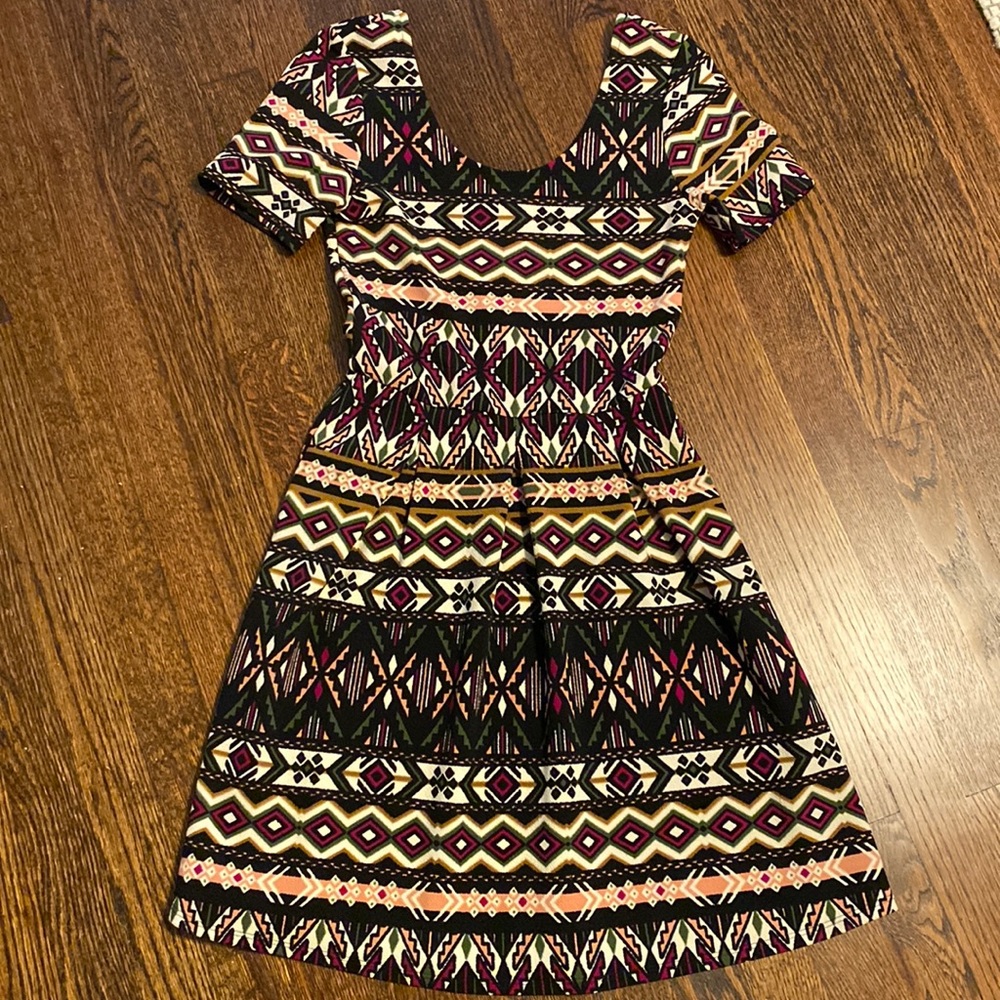 Size small patterned dress